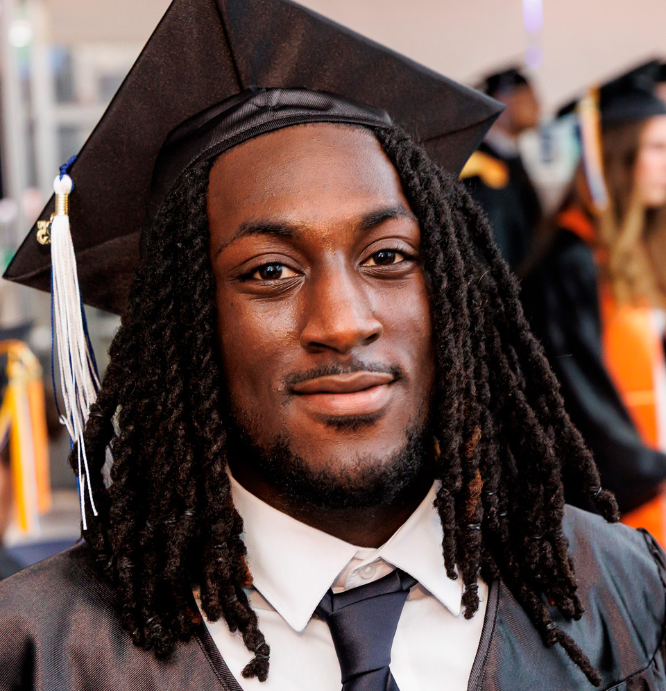 Louis Riley IV